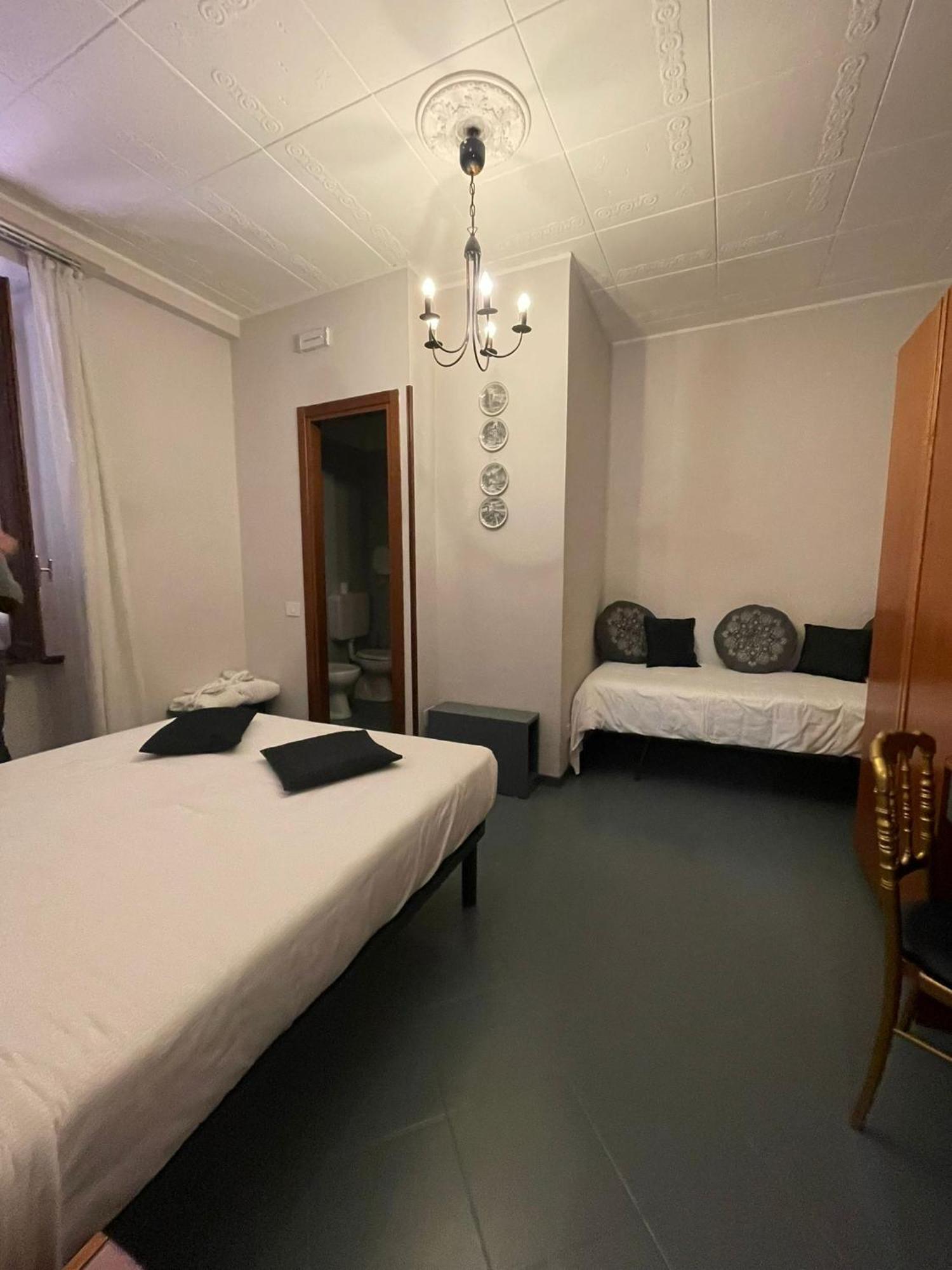 Hotel La Bussola Cittiglio Luaran gambar