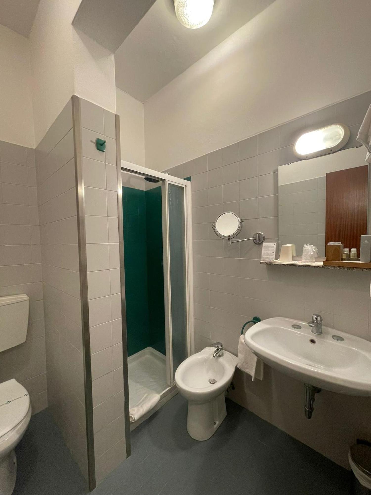 Hotel La Bussola Cittiglio Luaran gambar