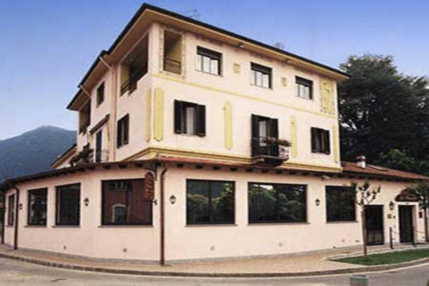 Hotel La Bussola Cittiglio Luaran gambar