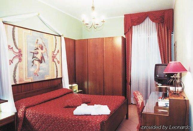 Hotel La Bussola Cittiglio Luaran gambar